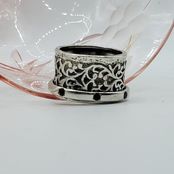 Didae Sterling Spinner Band Ring with Garnets Size 7 ⬇️PRICE DROP⬇️ - Picture 1 of 16